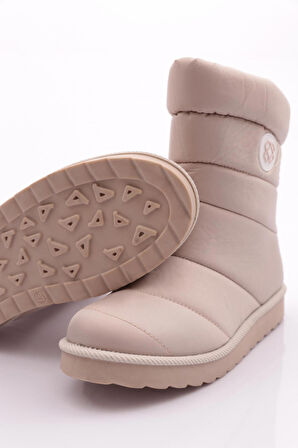 Dgn 225 Kadın Dikiş Detayli Bot