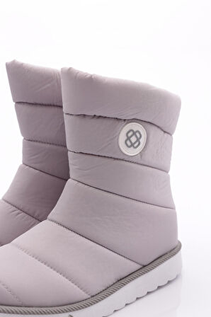 Dgn 225 Kadın Dikiş Detayli Bot