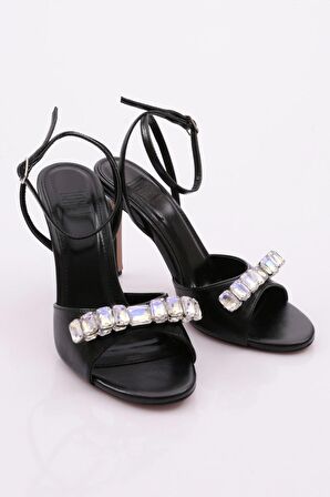 Dgn 1065 Kadin Büyük Taşli Topuklu Ayakkabi