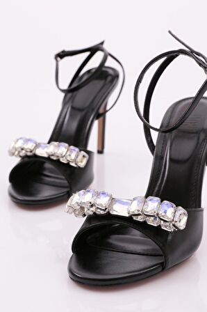 Dgn 1065 Kadin Büyük Taşli Topuklu Ayakkabi