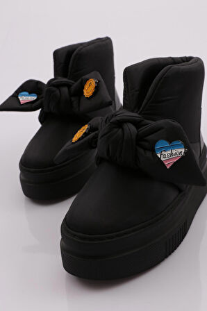 Dgn 1018 Kadın Kar Botu