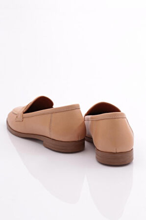 Dgn 010 Kadin Küt Burun Şekilli Babet