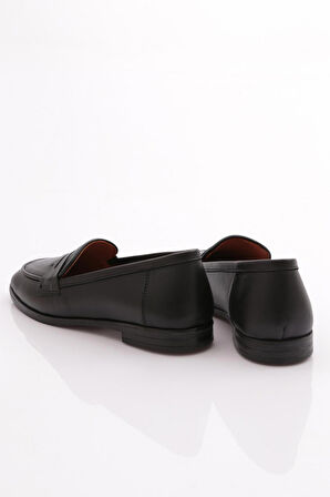 Dgn 010 Kadın Küt Burun Şekilli Babet