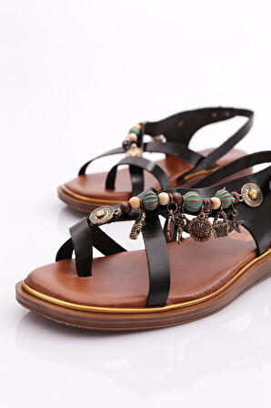 Dgn 305 Kadin Yanlari Boncuk Detayli Sandalet