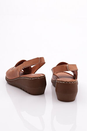 Dgn 1004 Kadin Arkadan Bağlama Delikli Sandalet