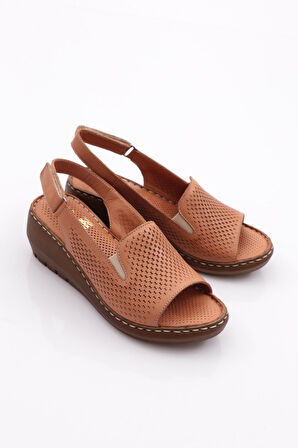 Dgn 1004 Kadin Arkadan Bağlama Delikli Sandalet