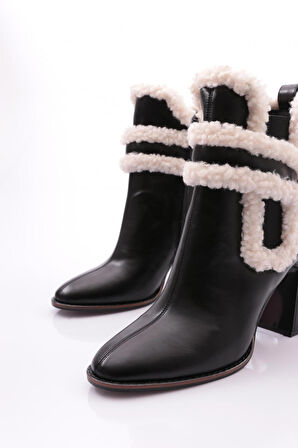 Dgn 8065 Kadin Üstü Kürklü Topuklu Bot