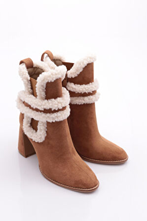 Dgn 8065 Kadin Üstü Kürklü Topuklu Bot