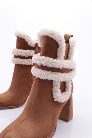 Dgn 8065 Kadin Üstü Kürklü Topuklu Bot