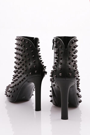 Dgn 5274 Kadın Metal Diken Desenli Topuklu Bot