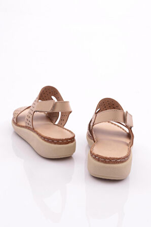 Dgn 323 Kadın Delik Desenli Bilekten Bağlama Sandalet