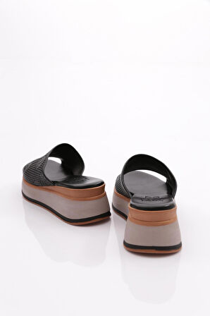 Dgn 2000 Kadın Terlik