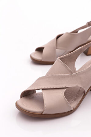 Dgn 2205 Kadin Topuklu Sandalet