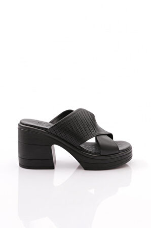 Dgn 1006 Kadin Çapraz Şeritli Topuklu Terlik