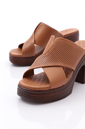 Dgn 1006 Kadin Çapraz Şeritli Topuklu Terlik