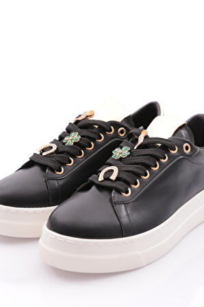 Dgn Es1522 Kadin Bağciklari Yonca Desenli Spor Ayakkabi