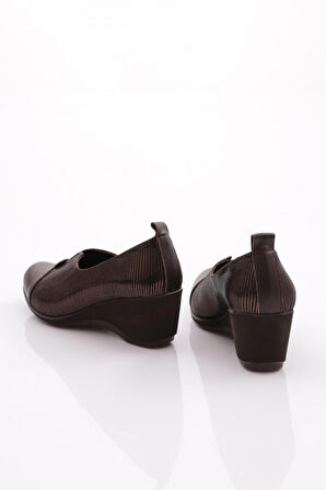 Dgn 2331 Kadin Lastik Detayli Dolgu Taban Comfort Ayakkabi