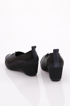 Dgn 2331 Kadin Lastik Detayli Dolgu Taban Comfort Ayakkabi