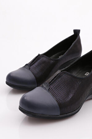 Dgn 2331 Kadin Lastik Detayli Dolgu Taban Comfort Ayakkabi