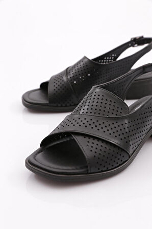 Dgn 013 Kadın Arkadan Bağlamali Sandalet