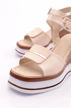 Dgn 173 Kadın Bilekten Bağlamali Sandalet