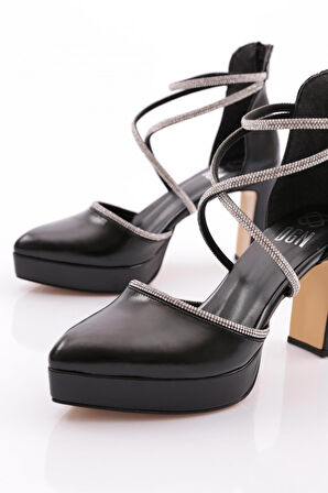 Dgn 214 Kadin Önü Kapali Bileği Saran Topuklu Ayakkabi