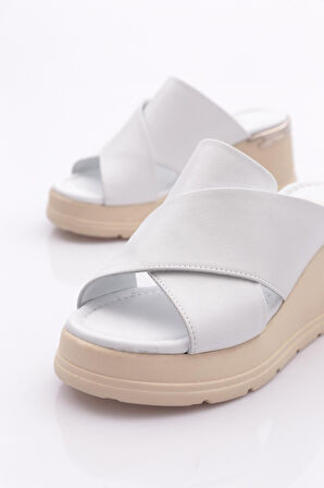 Dgn 1319-2432 Kadin Kalin Taban Terlik