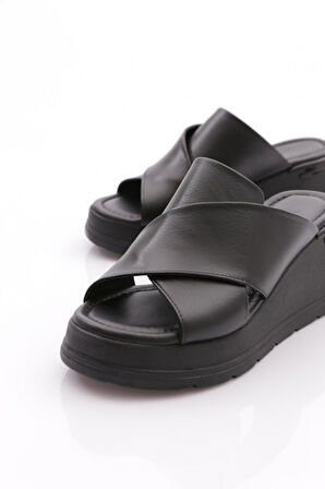 Dgn 1319-2432 Kadin Kalin Taban Terlik