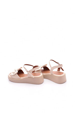 Dgn 7003 Kadin Fiyonk Detayli Sandalet