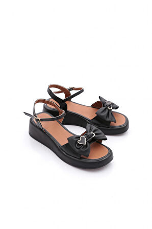 Dgn 7003 Kadin Fiyonk Detayli Sandalet