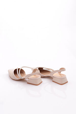 Dgn K588 Kadin Sivri Burun Silver Taşli Babet