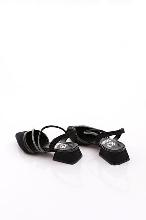 Dgn K588 Kadin Sivri Burun Silver Taşli Babet