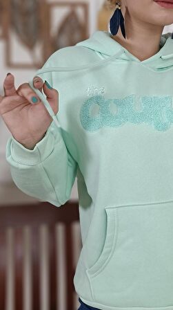 NAKIŞLI KAPŞONLU KANGURU CEPLİ SWEATSHIRT