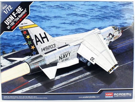Academy F-8E Uçak Maketi 1/72 VF-162 The Hunters Gri