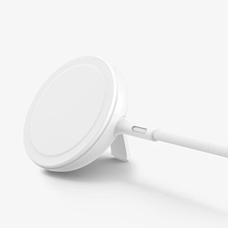 Spigen ArcField Magnetic (MagFit) MagSafe Uyumlu 15W Hızlı Kablosuz Şarj Cihazı iPhone 15 / 14 / 13 / 12 Serisi