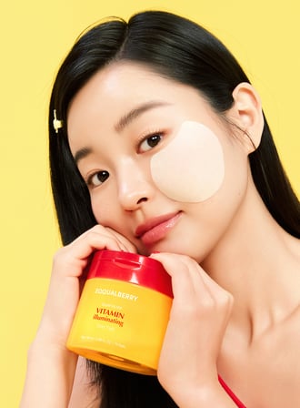 Eqqualberry Vitamin Illuminating Toner Pads 180ml / 70 Pads