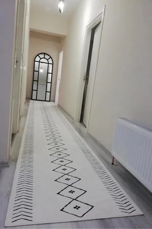 Yolluk Halı – Kaymaz Tabanlı, Yıkanabilir, Yumuşak Dokulu, Şık ve Dayanıklı Tasarım (iskand