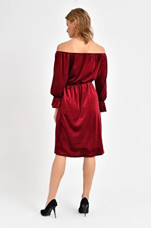 OMUZ DETAYLI KADİFE ELBİSE 