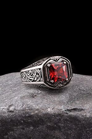 925 Ayar Gümüş Kalem İşlemeli Motif Zirkon Taşlı Erkek Yüzük Silver