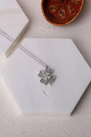 925 Ayar Zirkon Taşı Süslemeli Dört Yapraklı Yonca Kolye - Silver
