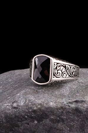 925 Ayar Gümüş Kalem İşlemeli Motif Zirkon Taşlı Erkek Yüzük Silver