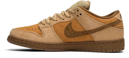 Nike SB Dunk Low
Wheat Sneaker 