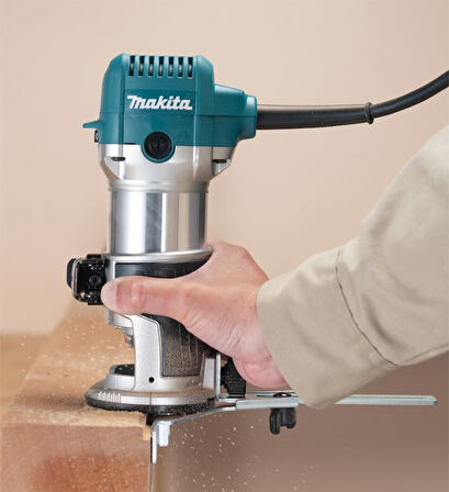 Makita RT0702C Freze Makinası 720W