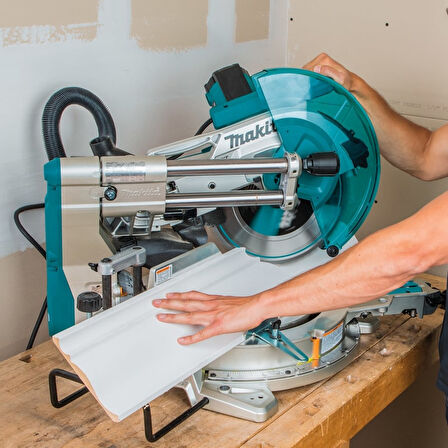 Makita LS1219 Çift Sürgülü Gönye Kesme Makinası 1.800W