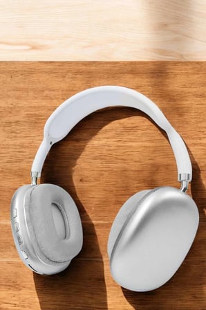 P9 Plus Kablosuz Kulak Üstü Bluetooth Kulaklık Beyaz Yüksek Ses Kaliteli