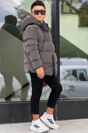 Erkek Çocuk Kapüşonlu Baskılı Reflöktör Detaylı Nova Kumaş Kışlık Şişme Mont KM4017