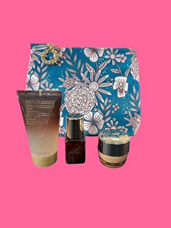 Estée Lauder Çok Şık-Desenli-Makyaj-Çantası