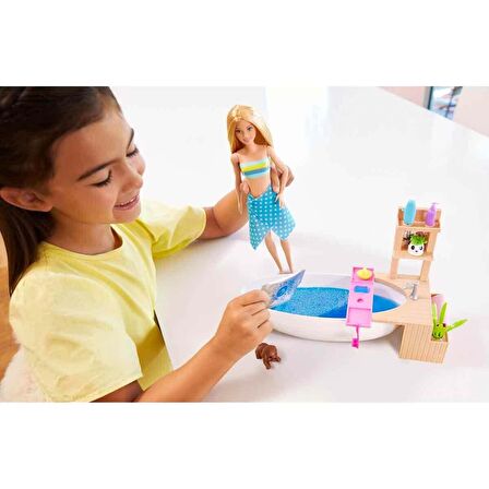 Barbie Wellness Barbie'nin Spa Günü Oyun Seti GJN3