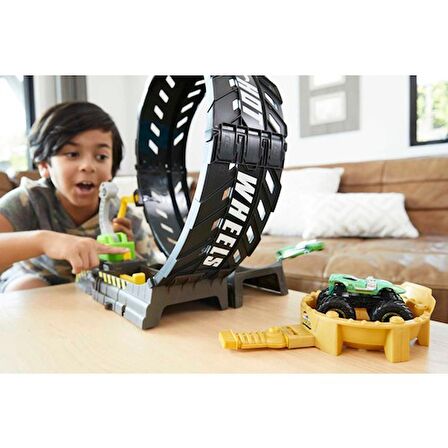 Hot Wheels Monster Trucks Çember Yarış Seti HBH70 Lisanslı Ürün