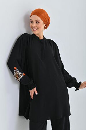 Siyah Hakim Yaka Omuz Büzgülü Kolu Gipeli ve Nakış Detay